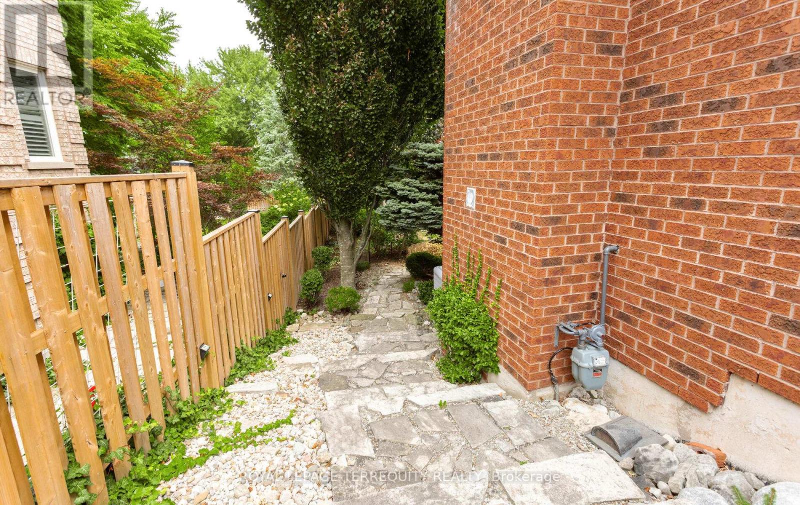 5187 Forest Ridge Drive, Mississauga, Ontario  L5M 5B3 - Photo 48 - W12332442
