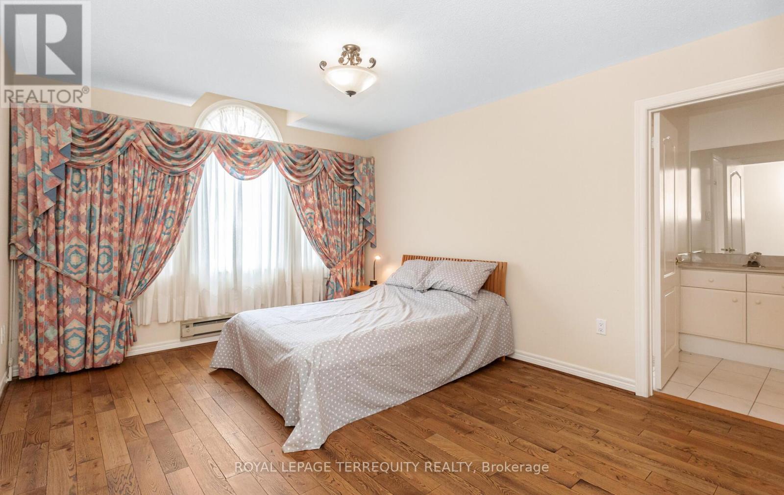 5187 Forest Ridge Drive, Mississauga, Ontario  L5M 5B3 - Photo 35 - W12332442