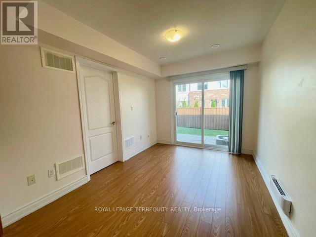 11 Signature Lane, Brampton, Ontario  L7A 0T2 - Photo 6 - W12339088