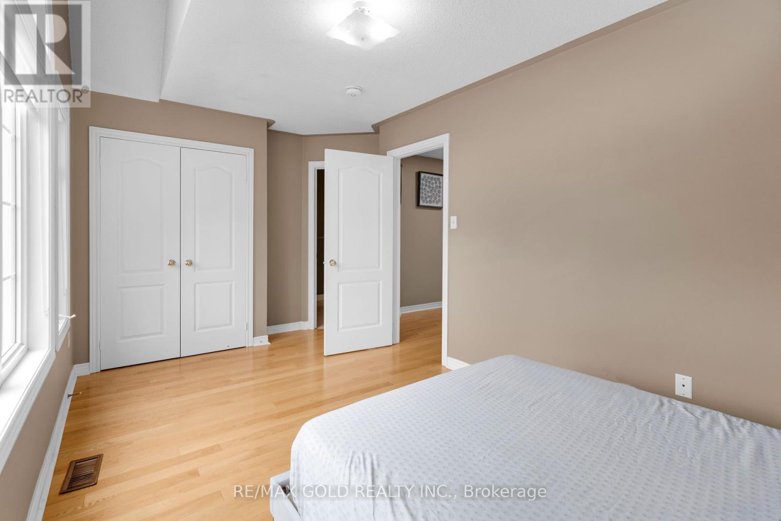 10 Morgandale Road, Brampton, Ontario  L7A 2K1 - Photo 31 - W12364092