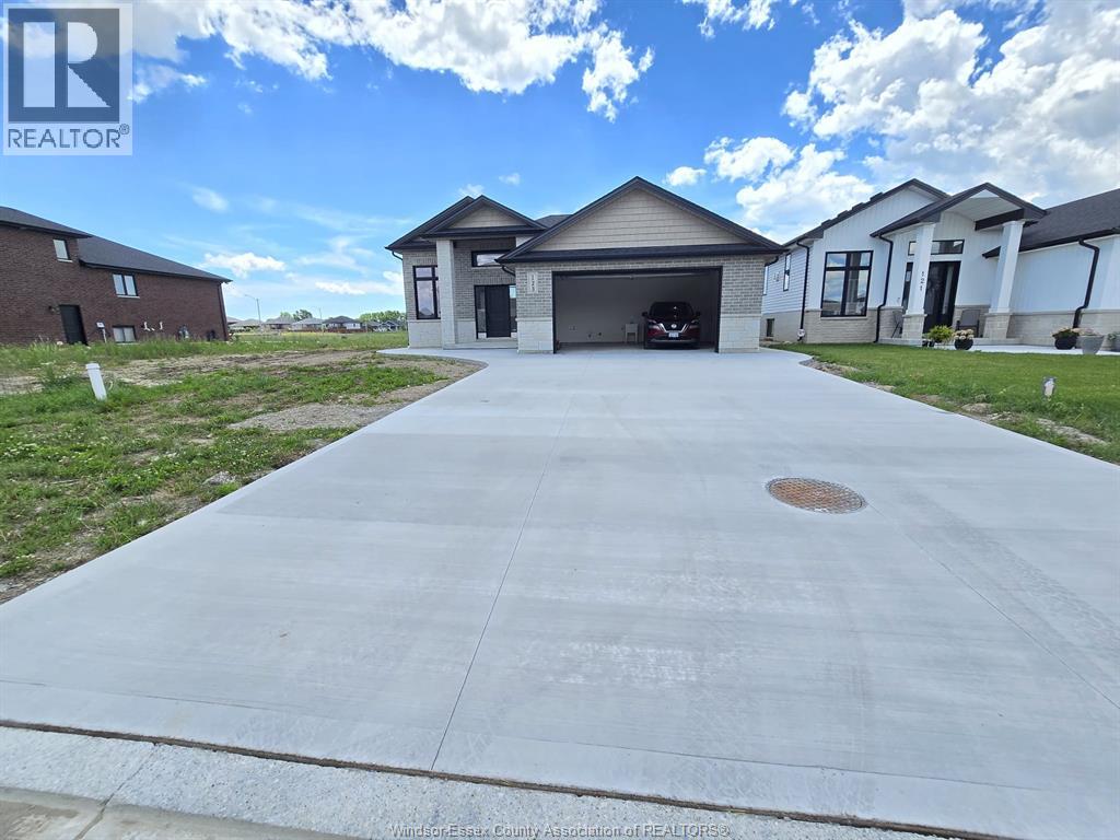 123 Kingsbridge Drive, Amherstburg, Ontario  N9V 0G8 - Photo 2 - 25021467