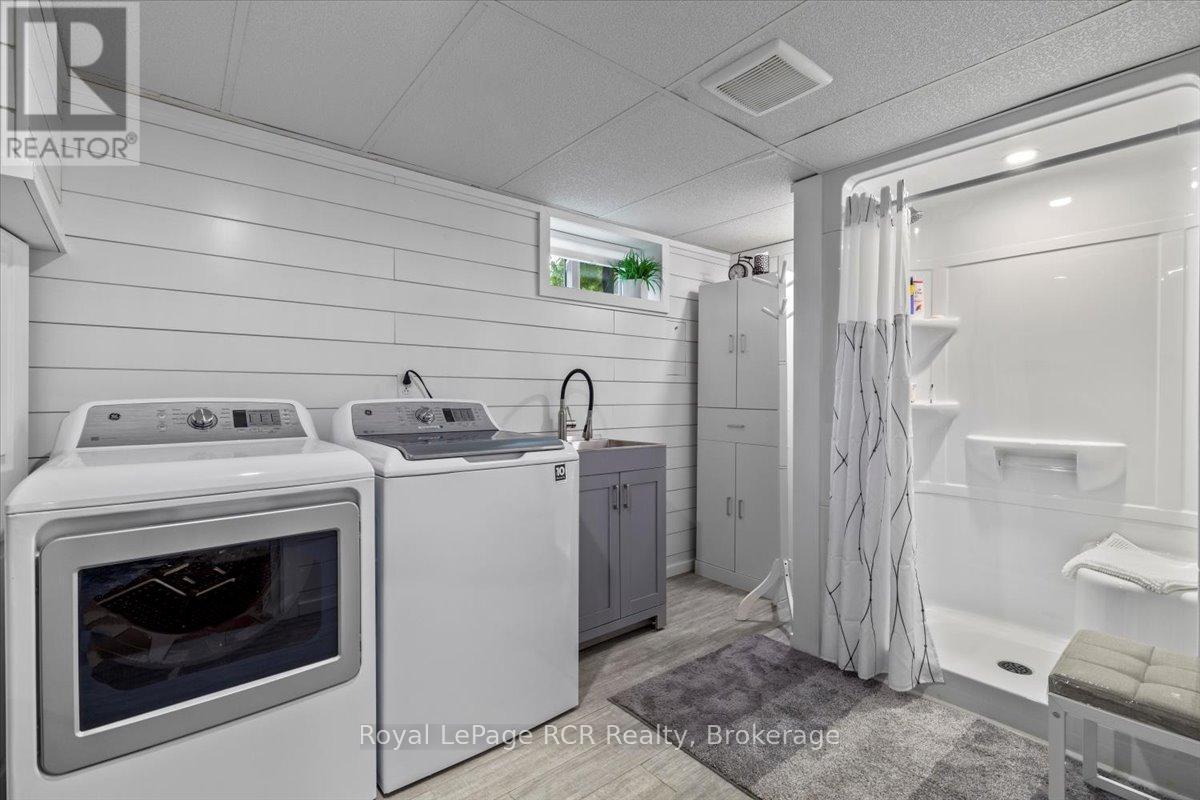382 3rd Street, Hanover, Ontario  N4N 1B3 - Photo 21 - X12309590
