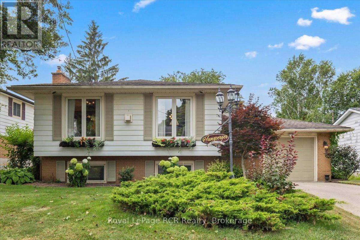 526 19th Avenue, Hanover, Ontario  N4N 3E9 - Photo 1 - X12335437