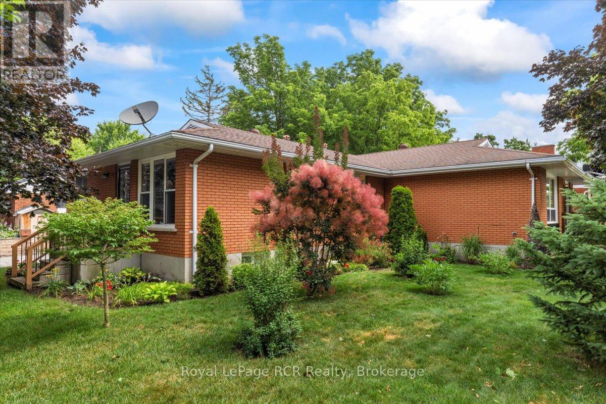 382 3RD STREET, Hanover, Ontario