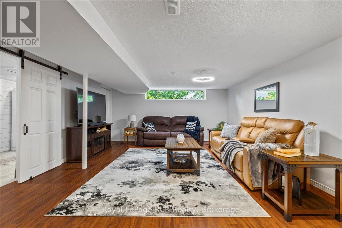 382 3rd Street, Hanover, Ontario  N4N 1B3 - Photo 17 - X12309590