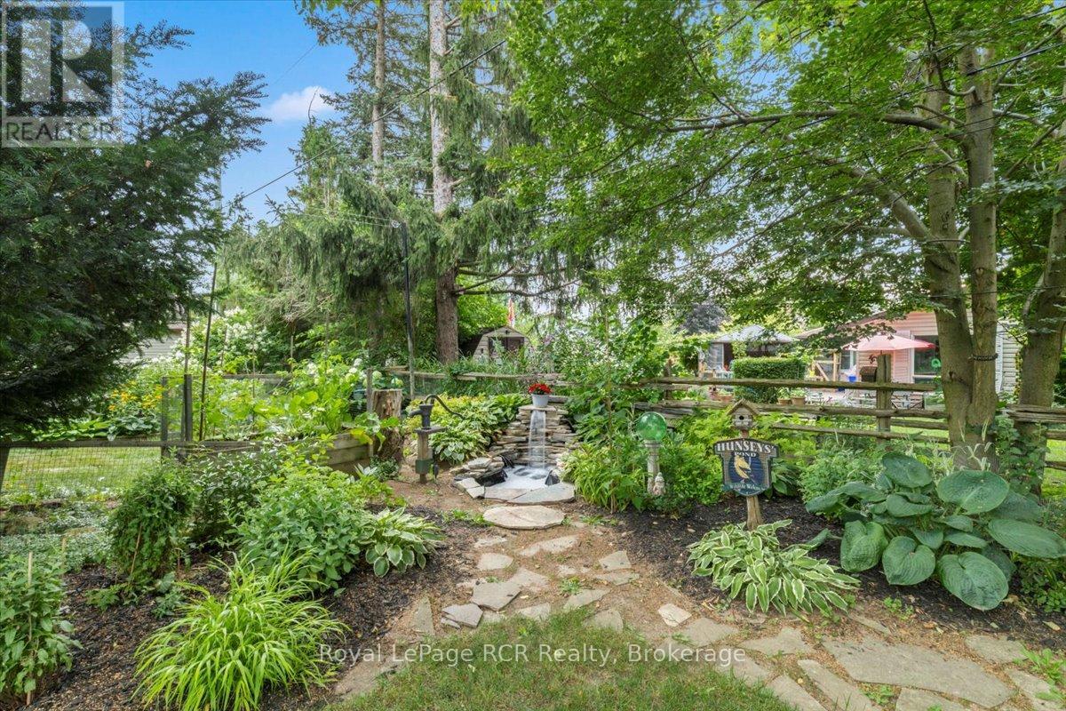 526 19th Avenue, Hanover, Ontario  N4N 3E9 - Photo 35 - X12335437