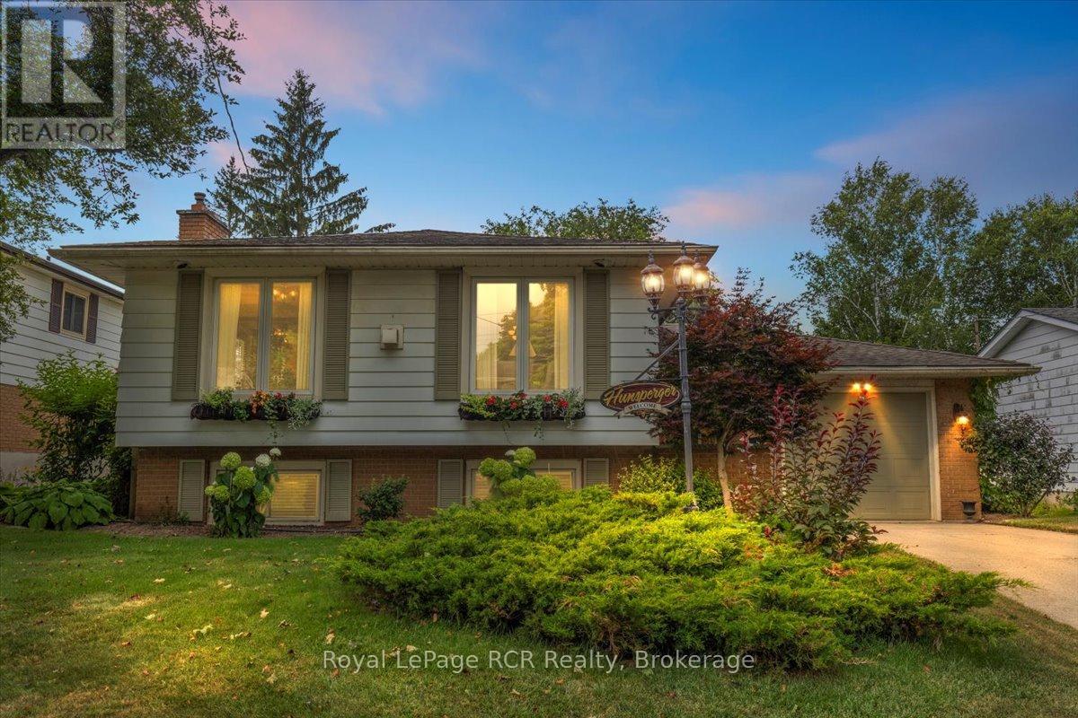 526 19th Avenue, Hanover, Ontario  N4N 3E9 - Photo 37 - X12335437