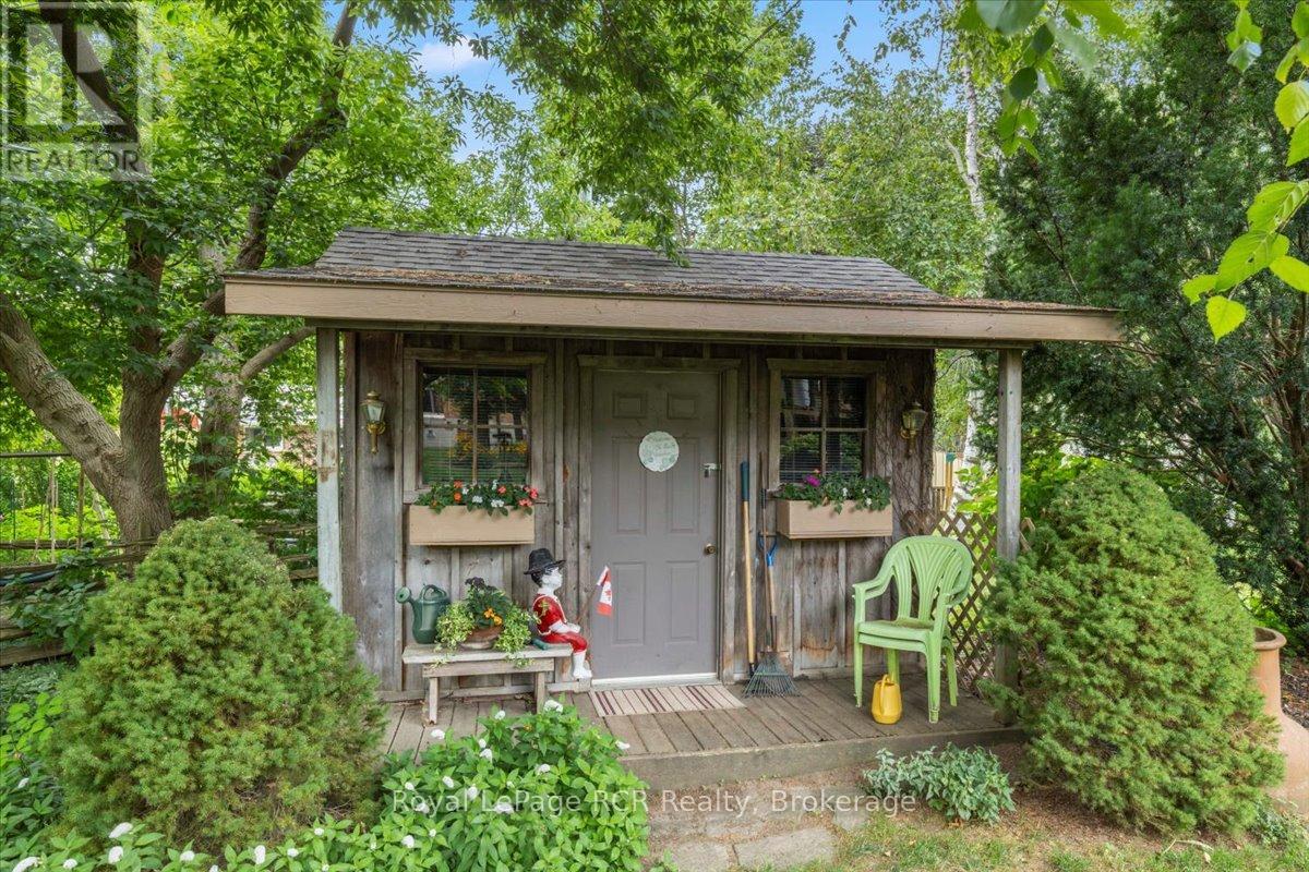526 19th Avenue, Hanover, Ontario  N4N 3E9 - Photo 32 - X12335437