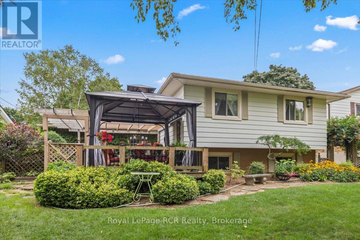 526 19th Avenue, Hanover, Ontario  N4N 3E9 - Photo 27 - X12335437