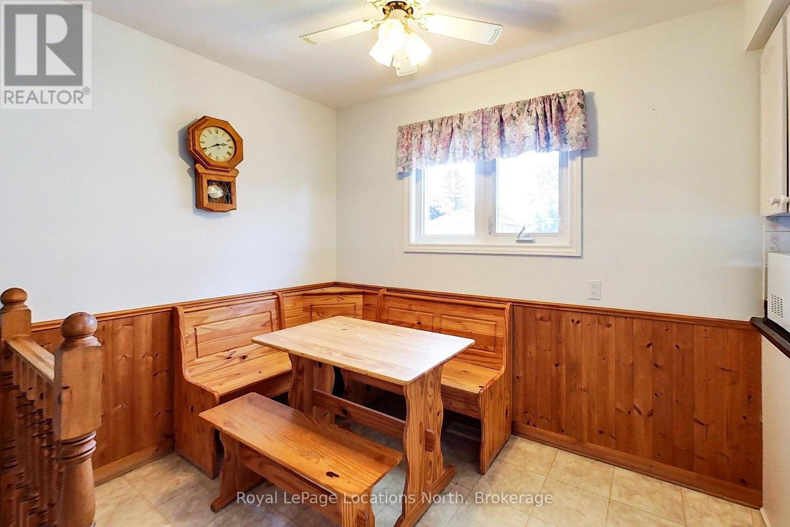 221 John Street, Clearview, Ontario  L0M 1S0 - Photo 17 - S12304584