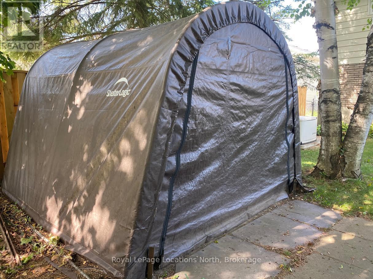 221 John Street, Clearview, Ontario  L0M 1S0 - Photo 38 - S12304584