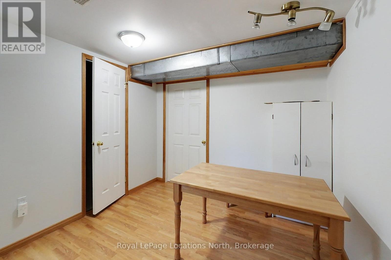 221 John Street, Clearview, Ontario  L0M 1S0 - Photo 28 - S12304584