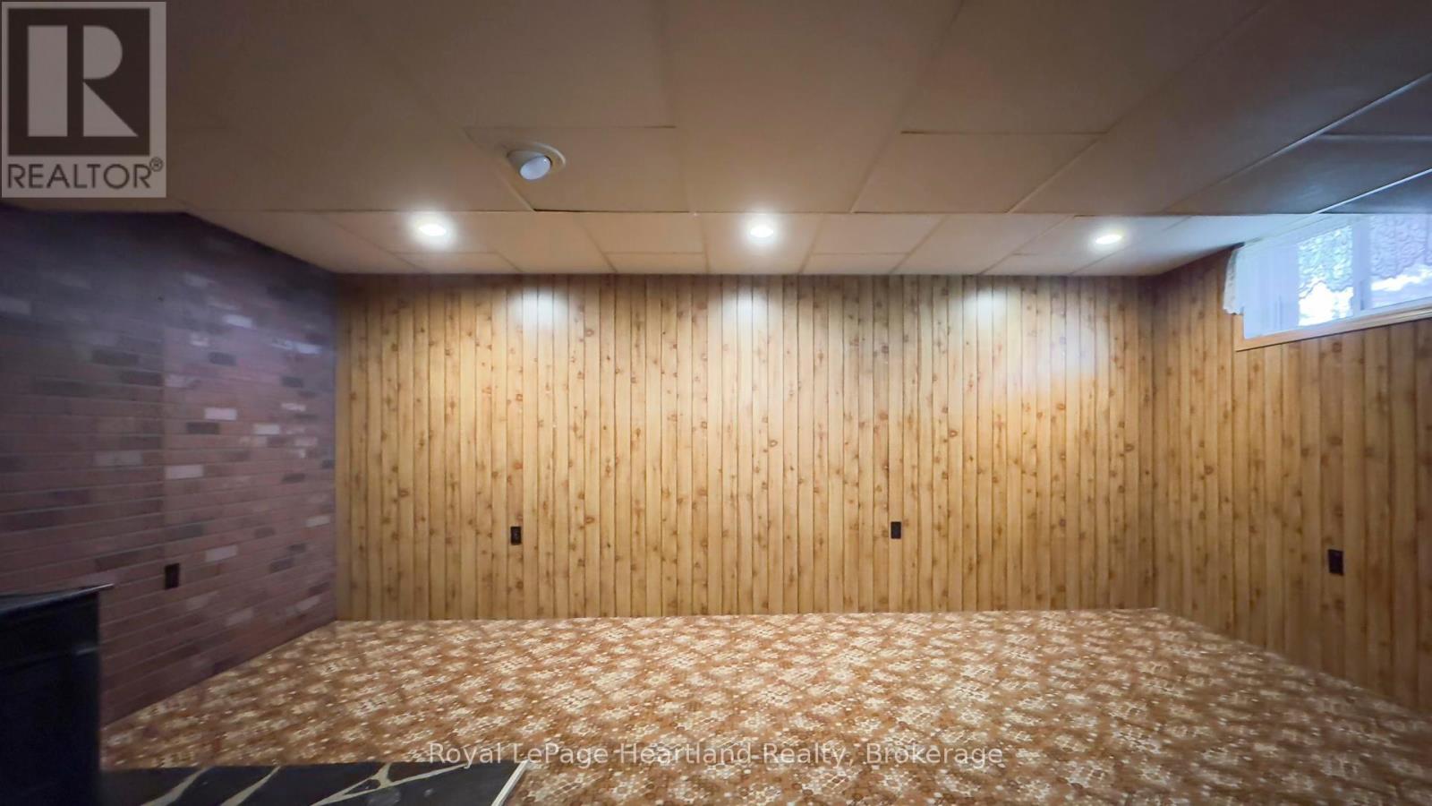 Photo 32 of 49 for 77850 Tipperary Line