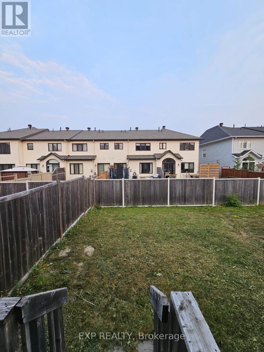 213 Halyard Way, Ottawa, Ontario  K2T 0L2 - Photo 15 - X12364349