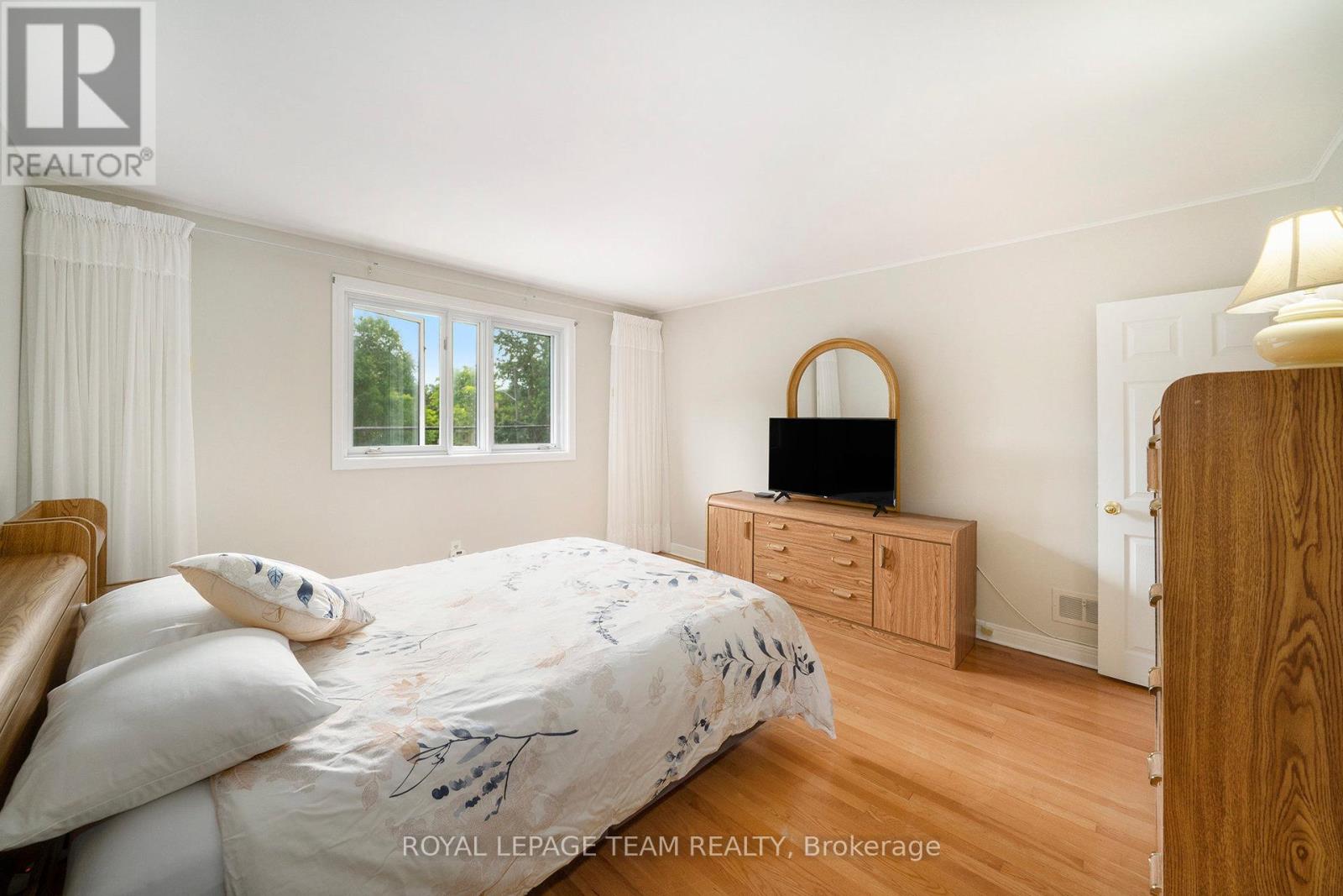367 Ravenhill Avenue, Ottawa, Ontario  K2A 0J5 - Photo 18 - X12364374
