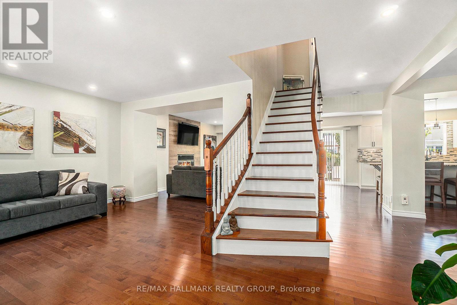 Property at 11 ELLISSON WAY image 5