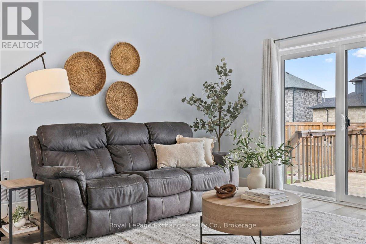 383 Northport Drive, Saugeen Shores, Ontario  N0H 2C8 - Photo 14 - X12364323