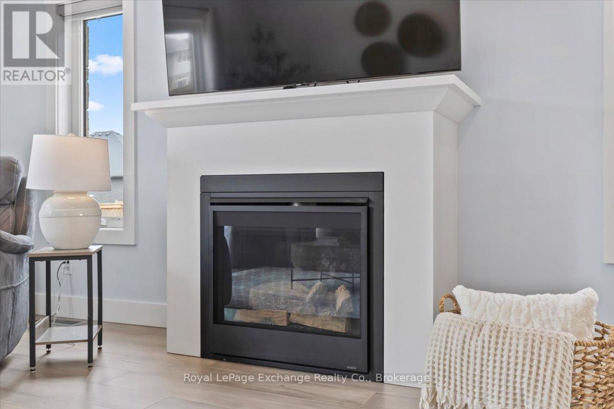 383 Northport Drive, Saugeen Shores, Ontario  N0H 2C8 - Photo 16 - X12364323