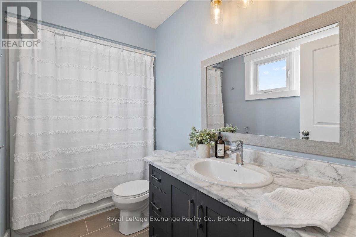 383 Northport Drive, Saugeen Shores, Ontario  N0H 2C8 - Photo 17 - X12364323