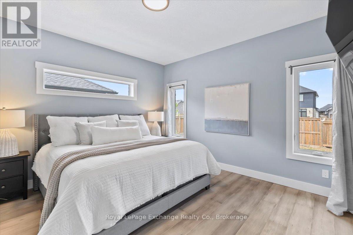 383 Northport Drive, Saugeen Shores, Ontario  N0H 2C8 - Photo 23 - X12364323