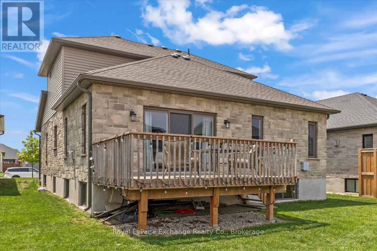 383 Northport Drive, Saugeen Shores, Ontario  N0H 2C8 - Photo 34 - X12364323