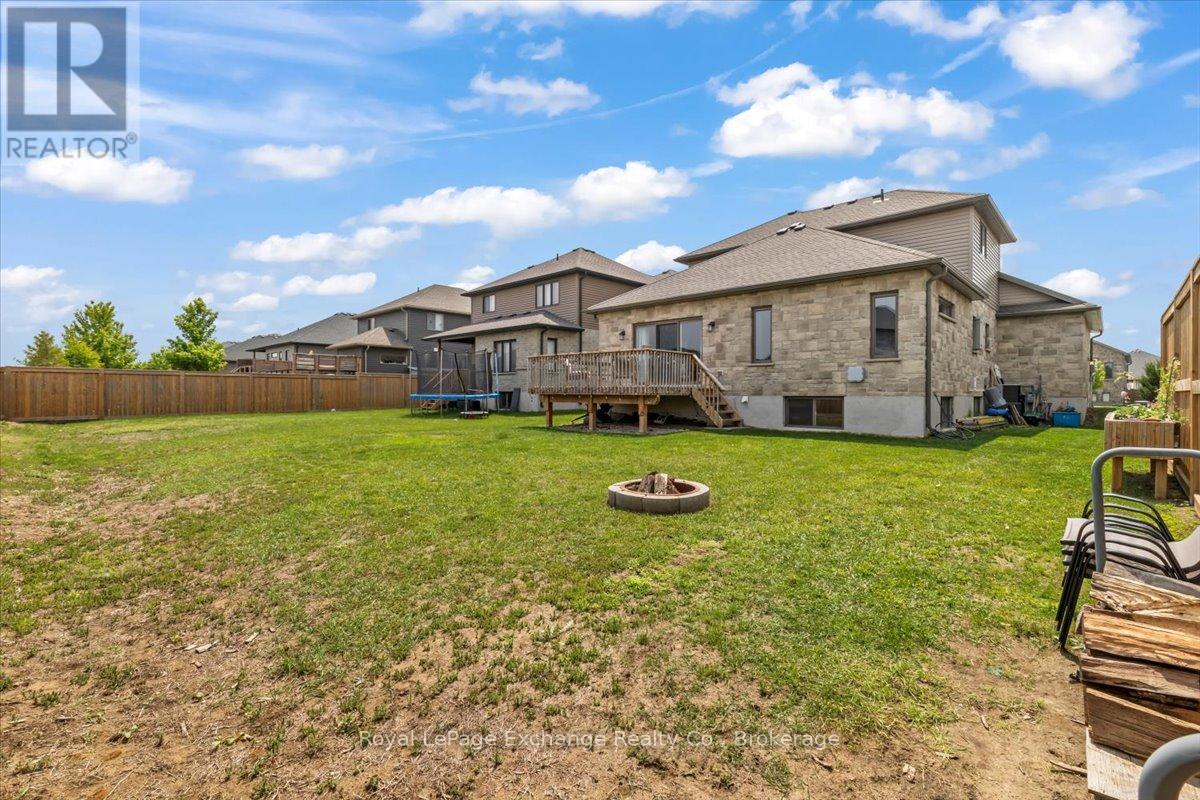 383 Northport Drive, Saugeen Shores, Ontario  N0H 2C8 - Photo 35 - X12364323