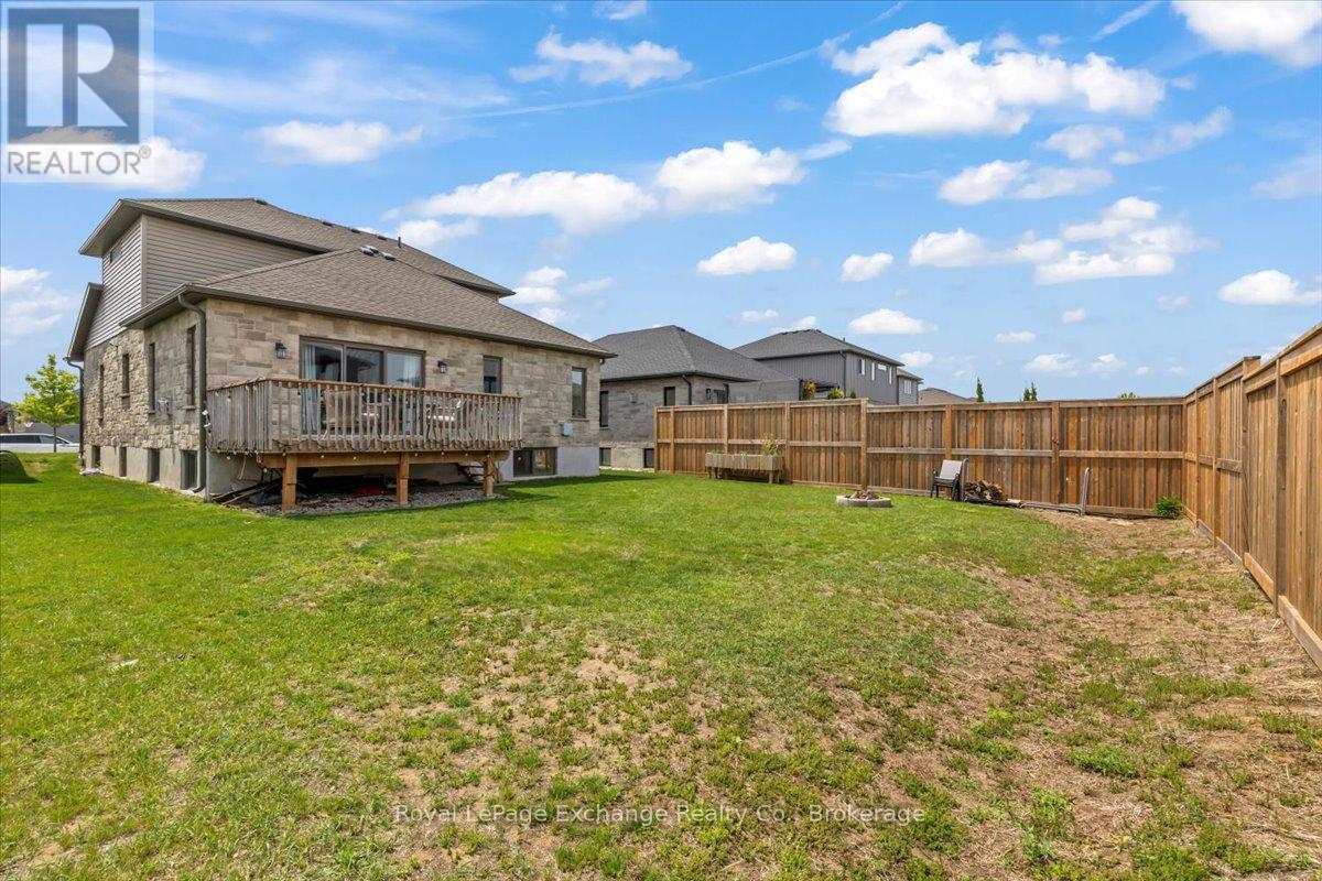 383 Northport Drive, Saugeen Shores, Ontario  N0H 2C8 - Photo 36 - X12364323