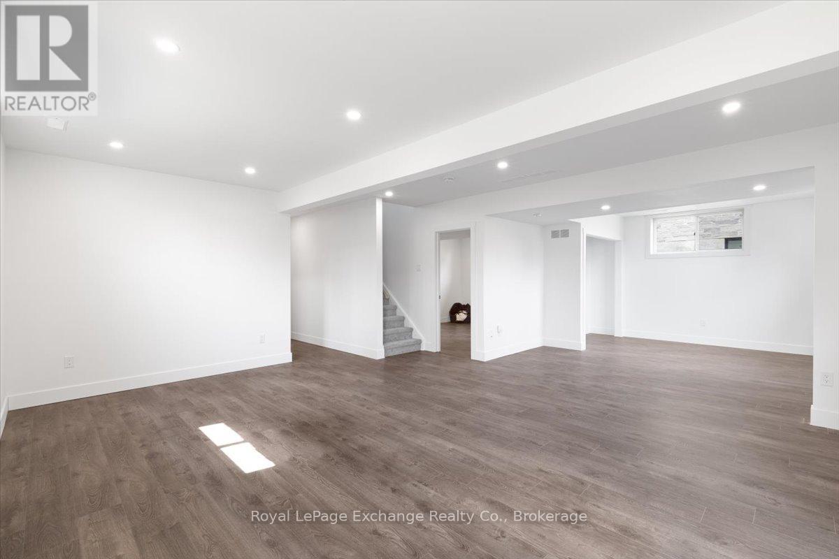 383 Northport Drive, Saugeen Shores, Ontario  N0H 2C8 - Photo 37 - X12364323