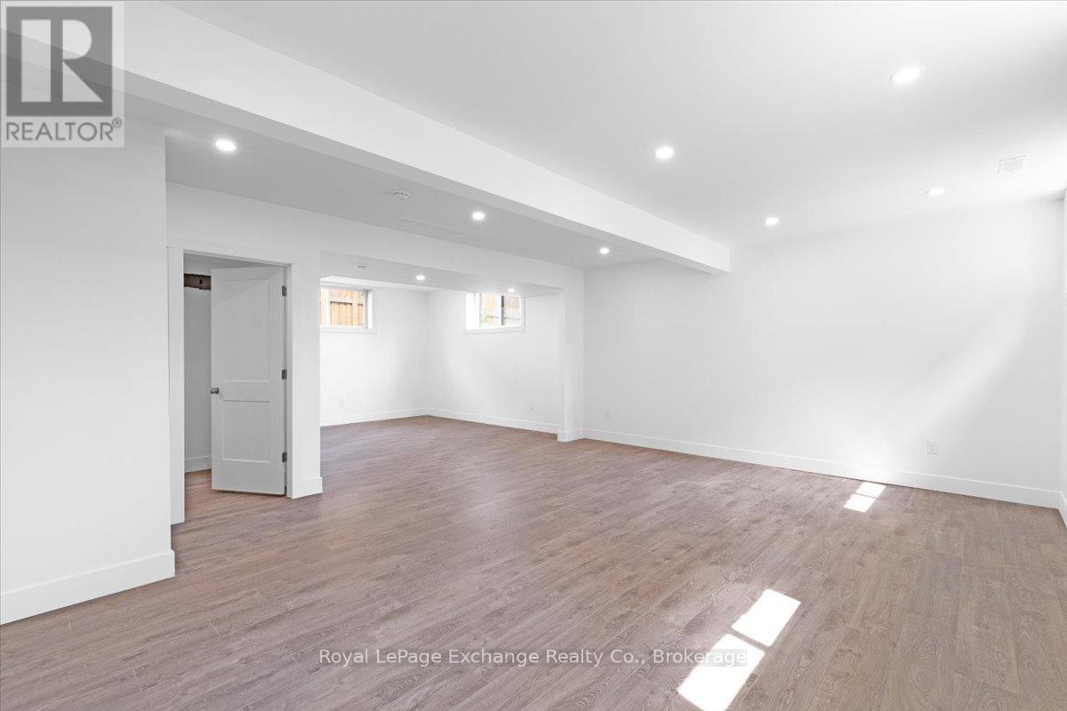 383 Northport Drive, Saugeen Shores, Ontario  N0H 2C8 - Photo 38 - X12364323