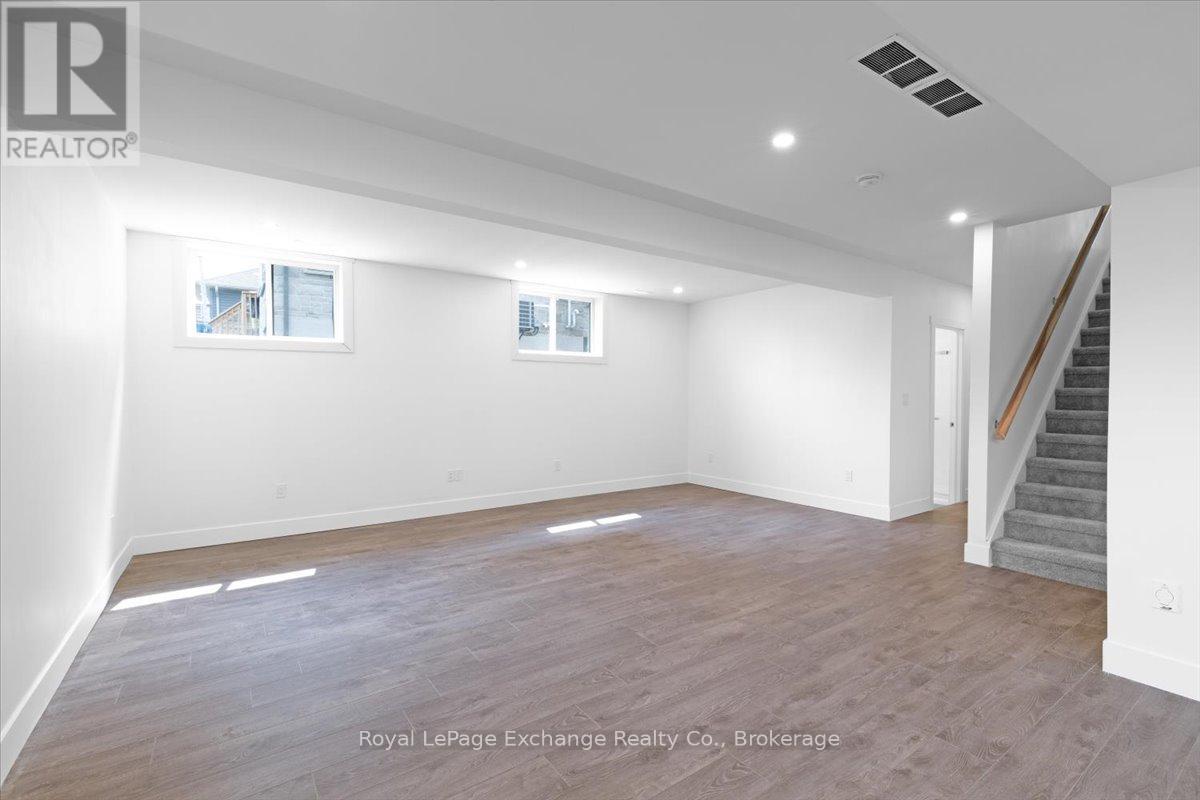 383 Northport Drive, Saugeen Shores, Ontario  N0H 2C8 - Photo 39 - X12364323