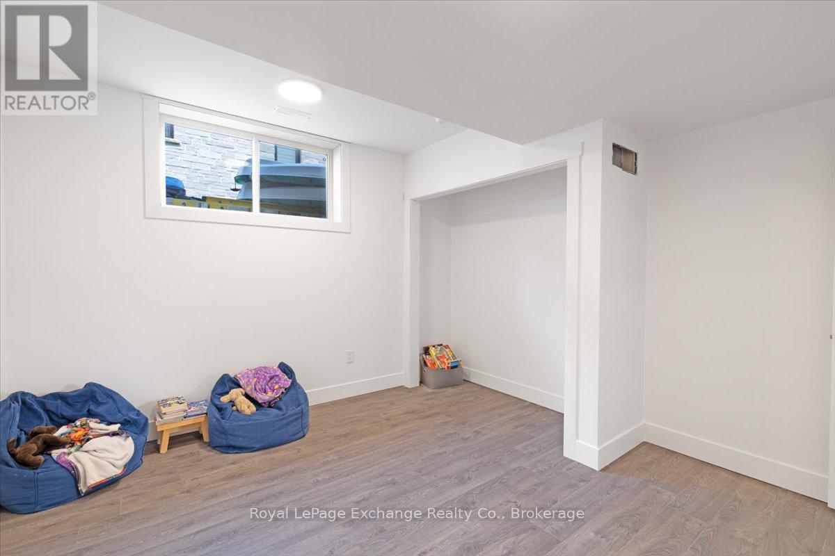 383 Northport Drive, Saugeen Shores, Ontario  N0H 2C8 - Photo 40 - X12364323