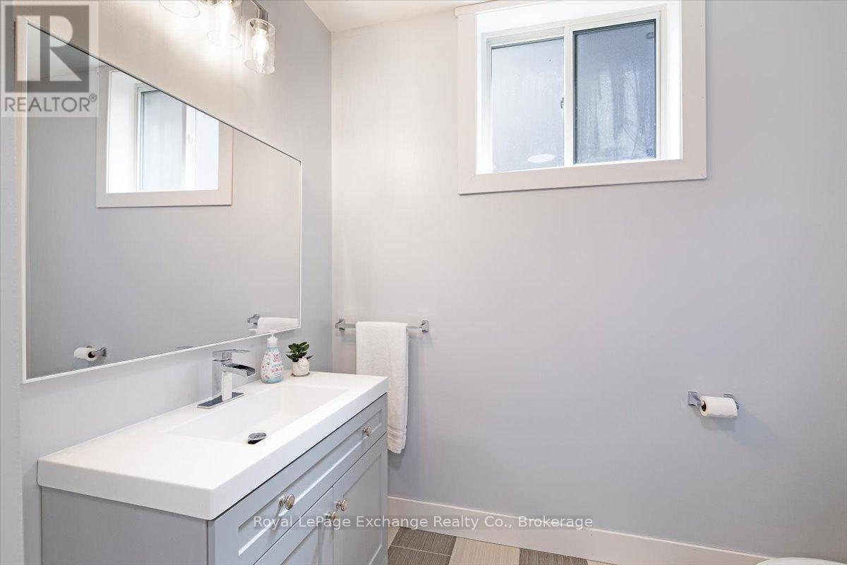 383 Northport Drive, Saugeen Shores, Ontario  N0H 2C8 - Photo 42 - X12364323