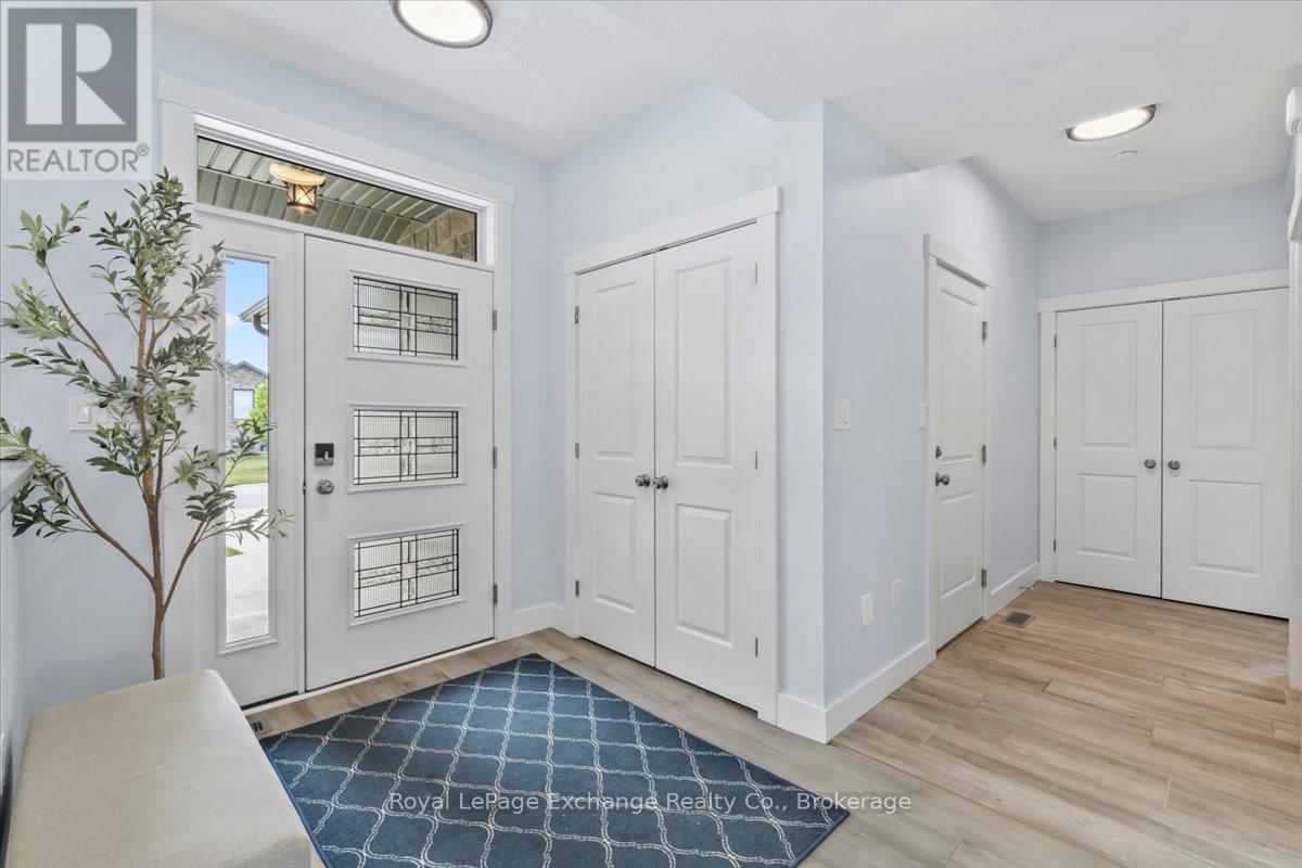 383 Northport Drive, Saugeen Shores, Ontario  N0H 2C8 - Photo 5 - X12364323