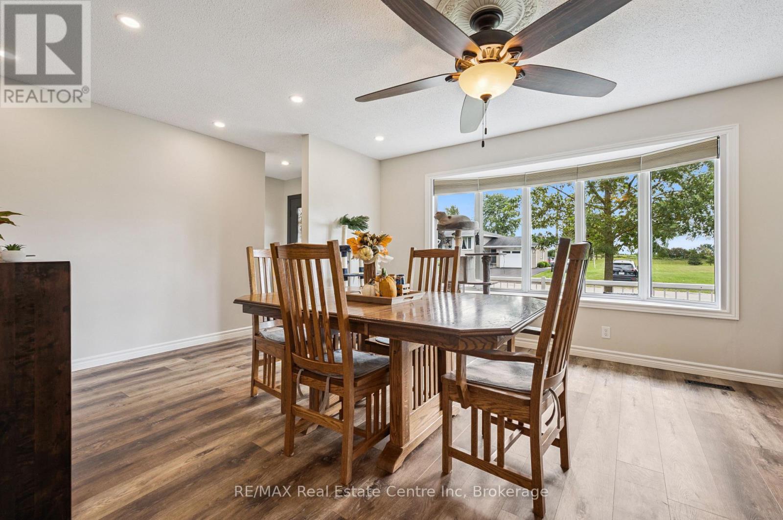 7 Eastview Drive, Wellington North, Ontario  N0G 1A0 - Photo 5 - X12364354
