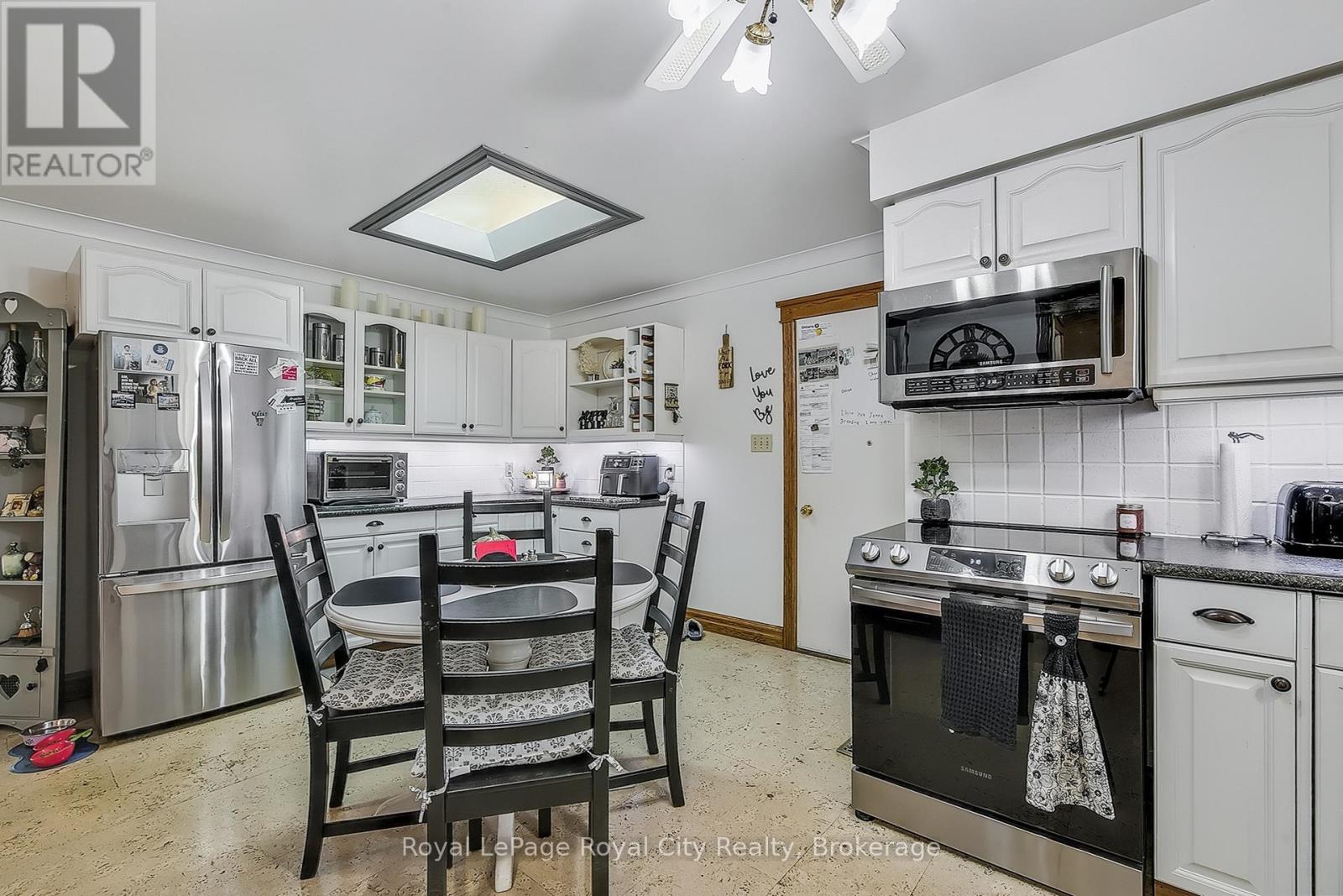 365 Wellington Street, Centre Wellington, Ontario  N1M 3E1 - Photo 10 - X12364441