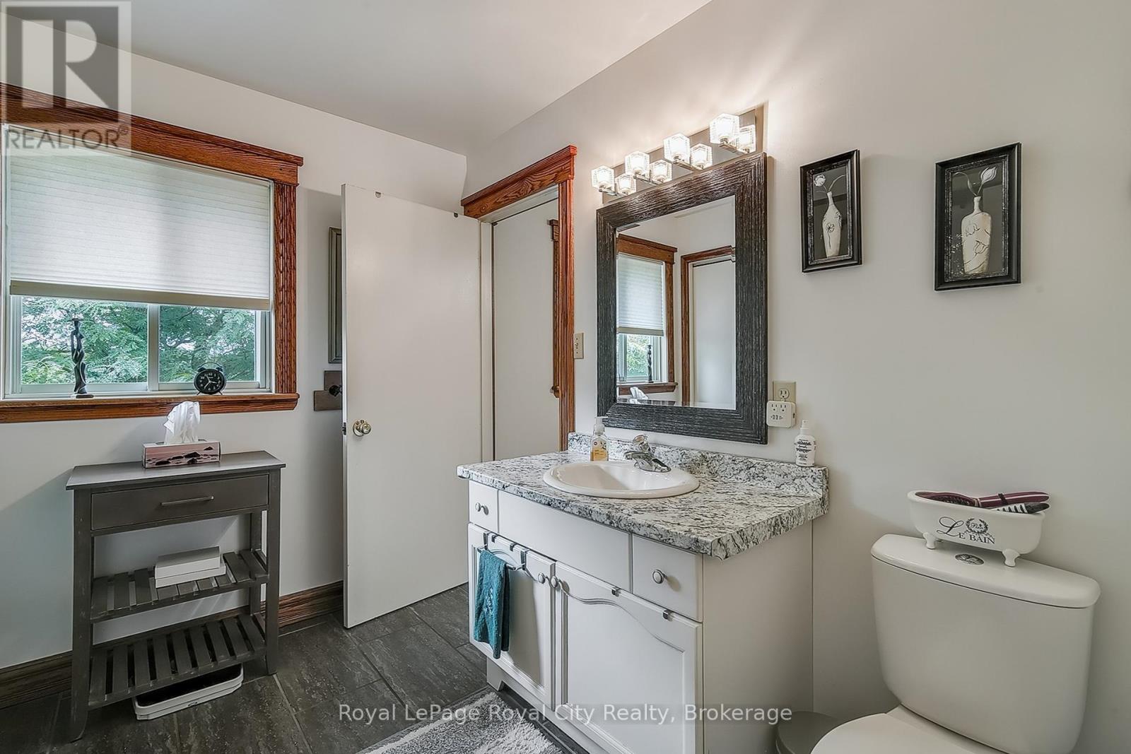 365 Wellington Street, Centre Wellington, Ontario  N1M 3E1 - Photo 19 - X12364441