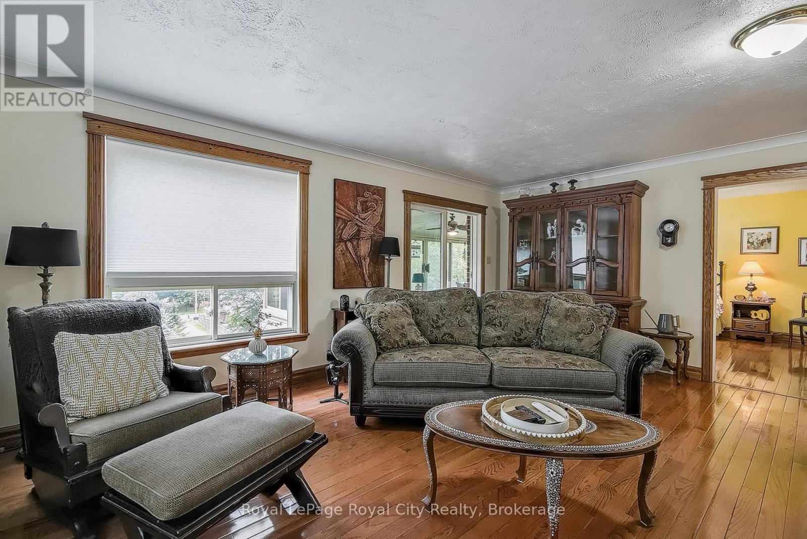 365 Wellington Street, Centre Wellington, Ontario  N1M 3E1 - Photo 20 - X12364441