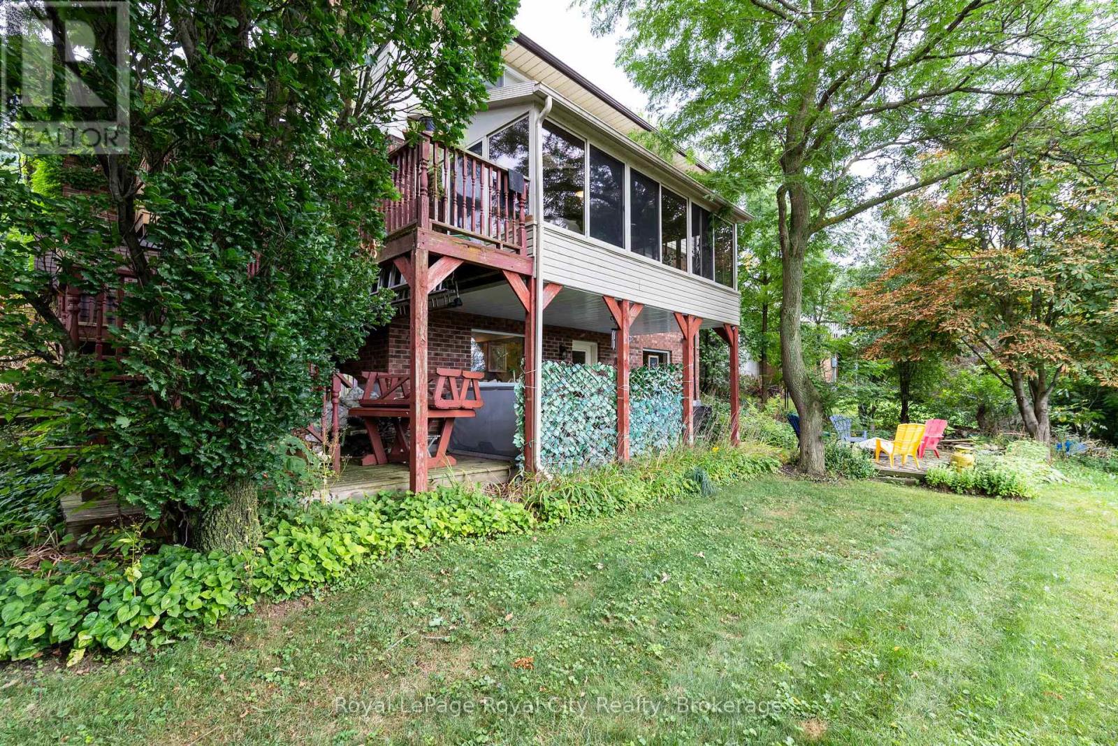 365 Wellington Street, Centre Wellington, Ontario  N1M 3E1 - Photo 38 - X12364441