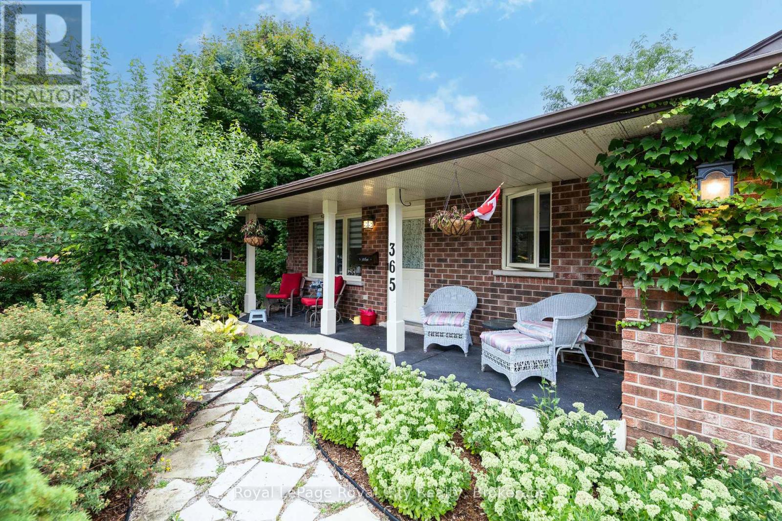 365 Wellington Street, Centre Wellington, Ontario  N1M 3E1 - Photo 6 - X12364441