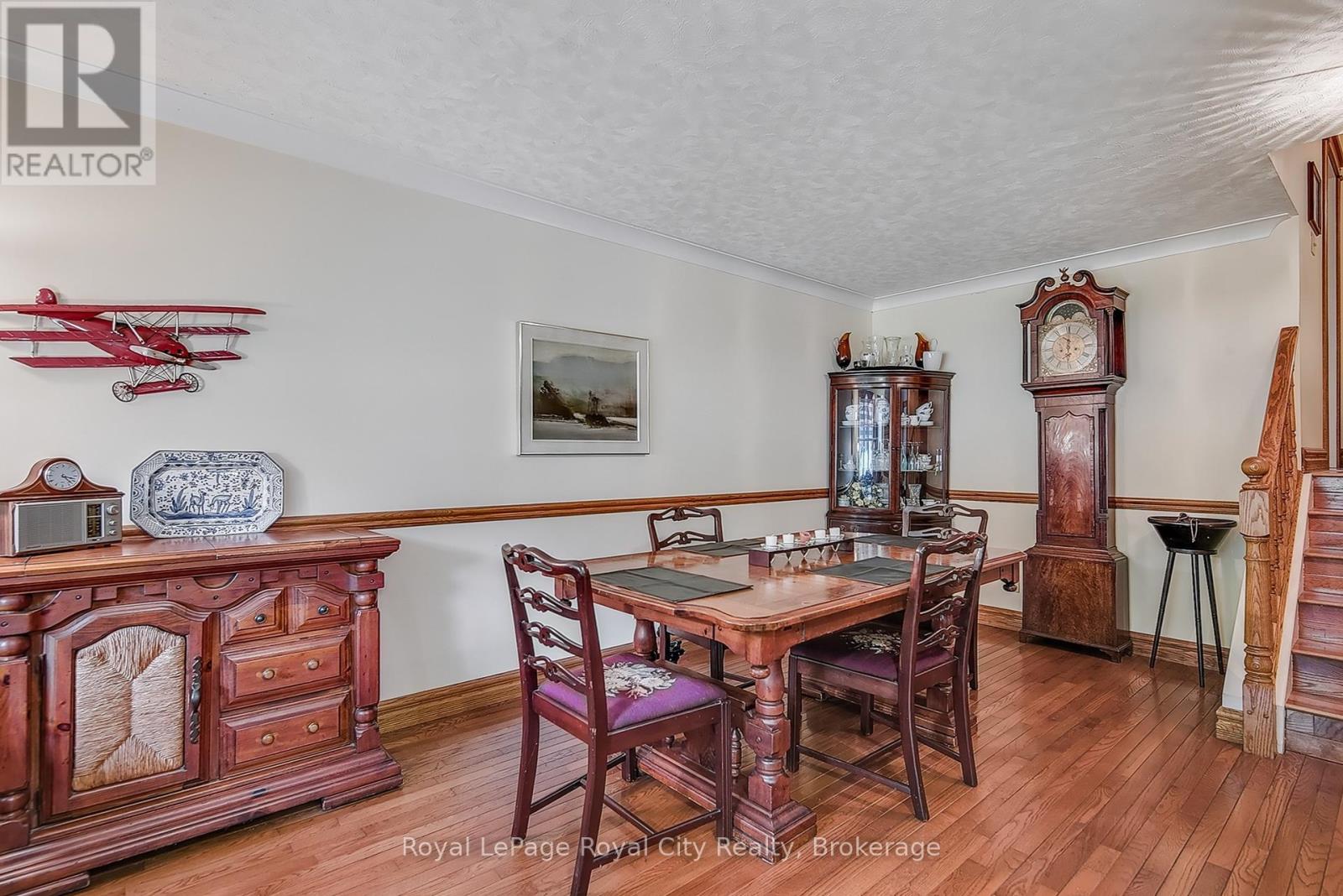 365 Wellington Street, Centre Wellington, Ontario  N1M 3E1 - Photo 7 - X12364441