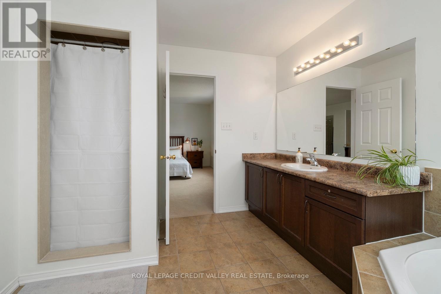 1789 Badgley Drive, Oshawa, Ontario L1K 0H6 - Photo 21 - E12364235