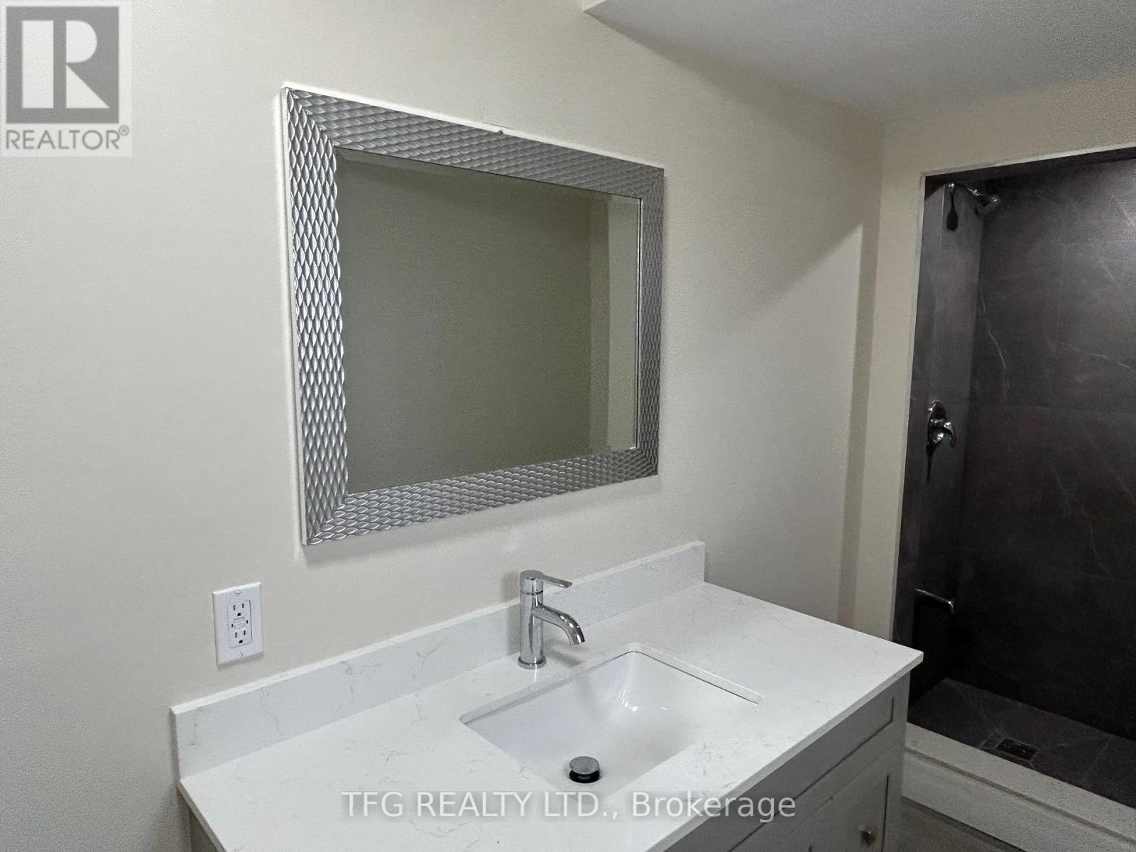 Upper - 306 King Street W, Oshawa, Ontario  L1J 2J9 - Photo 14 - E12364407