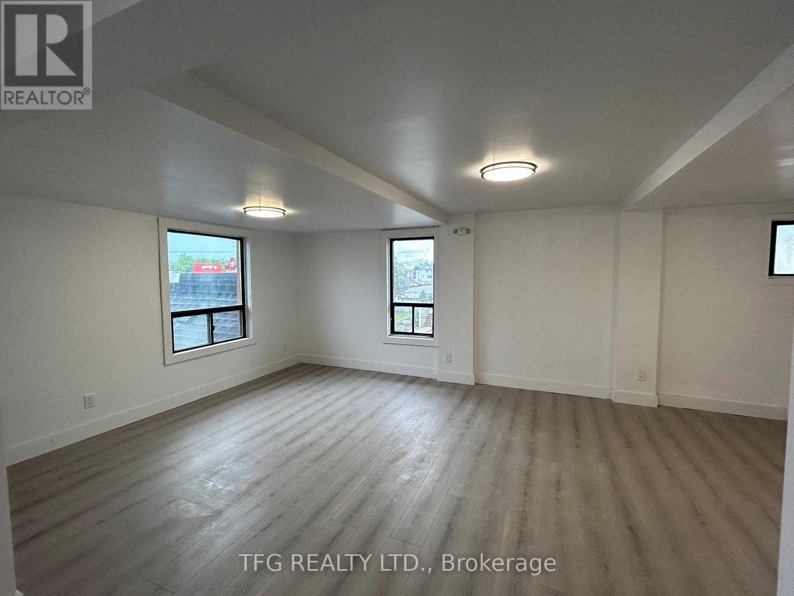 Upper - 306 King Street W, Oshawa, Ontario  L1J 2J9 - Photo 6 - E12364407
