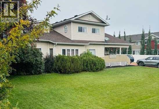 4718 College Avenue, Lacombe, Alberta  T4L 1Z1 - Photo 1 - A2213994