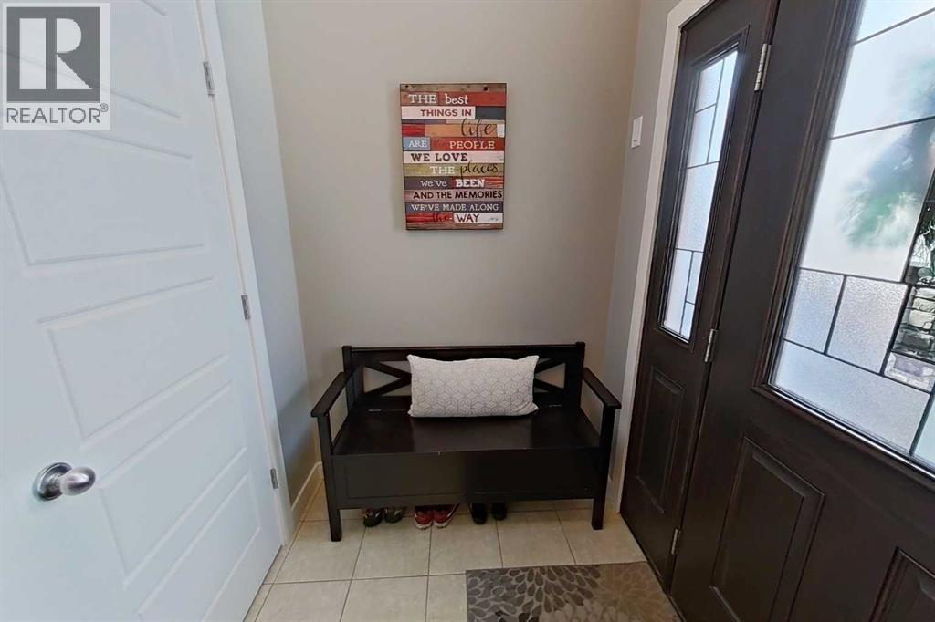 Property at 76 Northlander Way W image 2