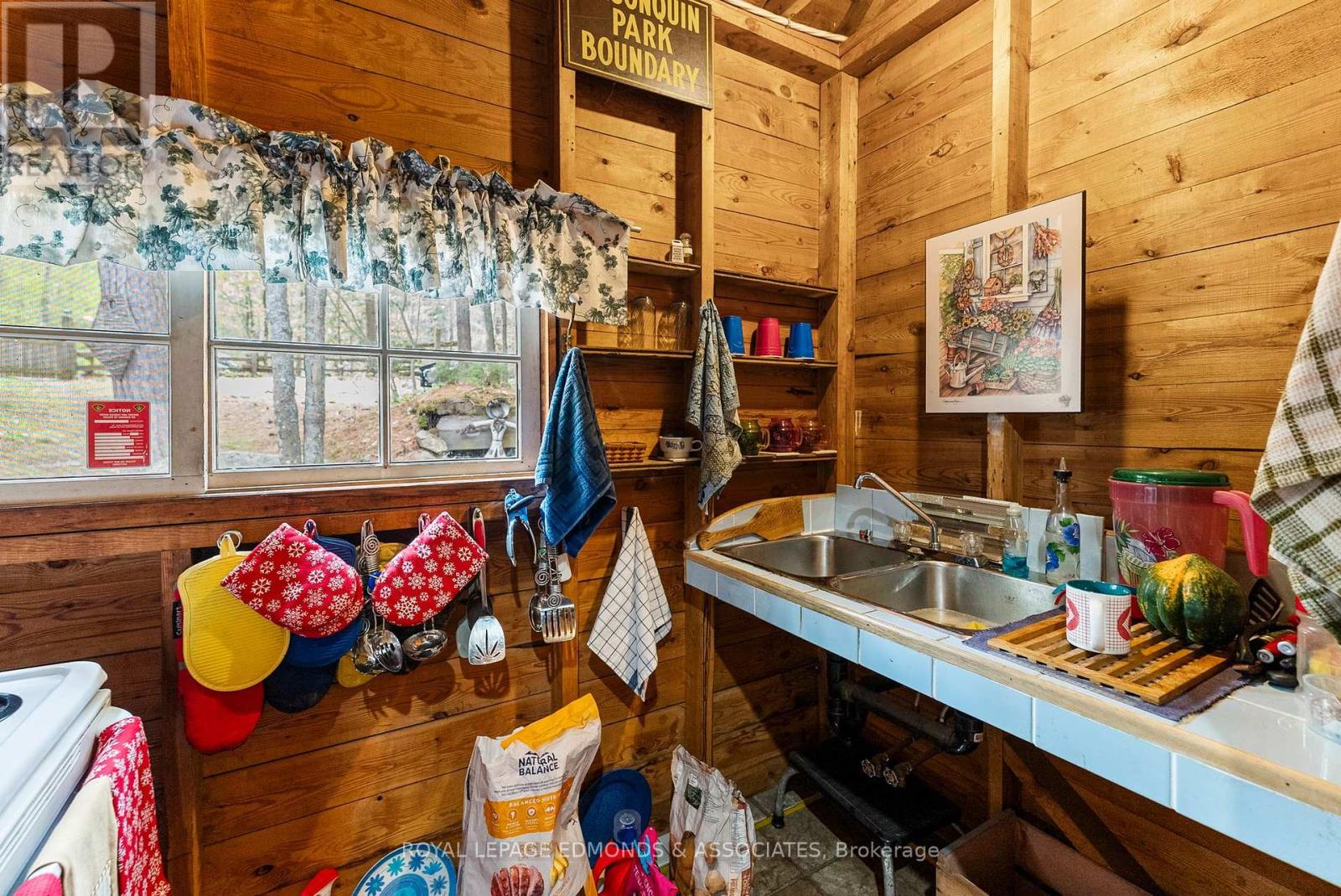 769 Rock Point Lane, Killaloe, Ontario  K0J 2A0 - Photo 12 - X12364310