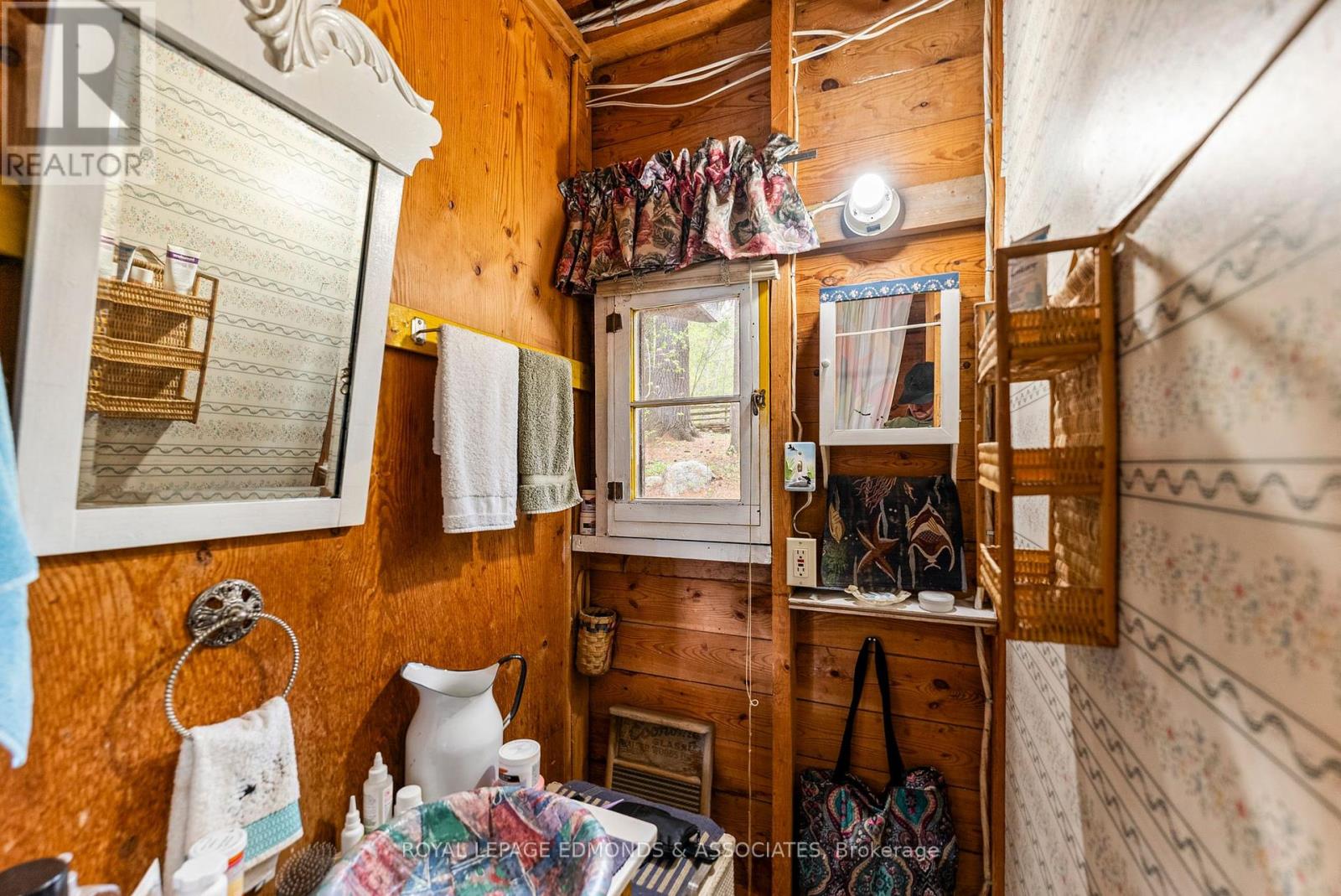 769 Rock Point Lane, Killaloe, Ontario  K0J 2A0 - Photo 16 - X12364310