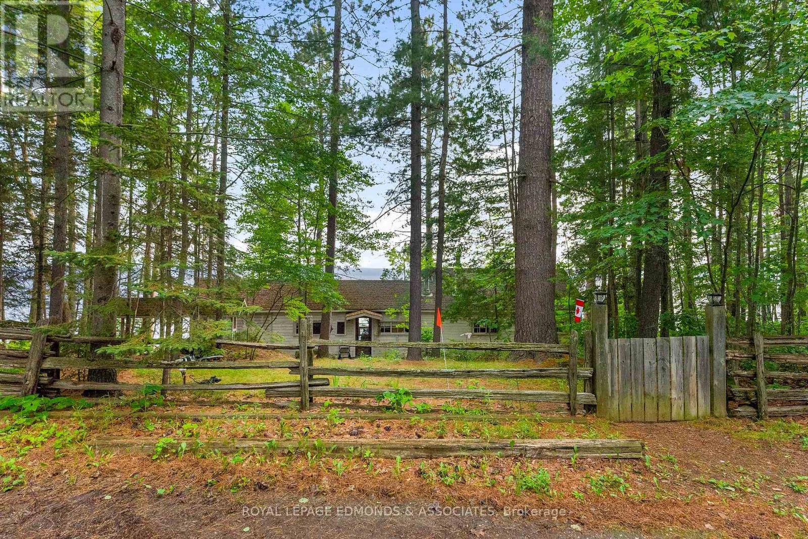 769 Rock Point Lane, Killaloe, Ontario  K0J 2A0 - Photo 23 - X12364310