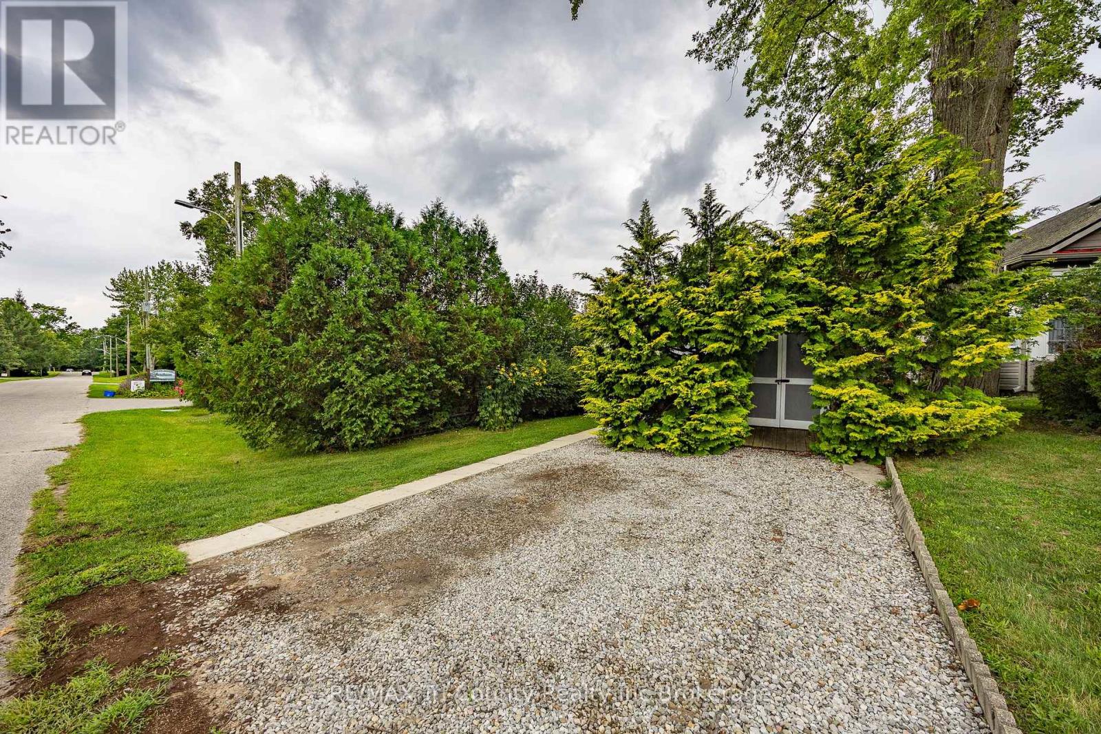 32 - 33 Pitt Street, Bayham, Ontario  N0J 1T0 - Photo 17 - X12364391