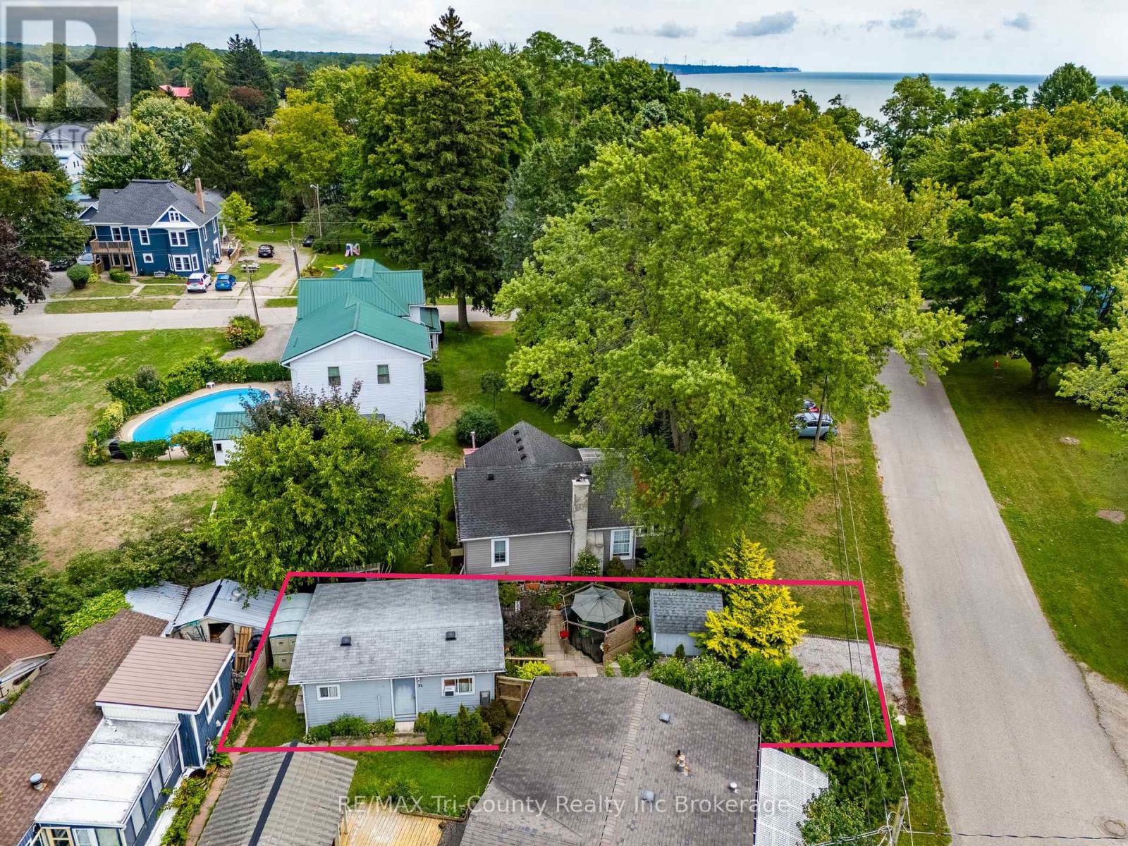 32 - 33 Pitt Street, Bayham, Ontario  N0J 1T0 - Photo 2 - X12364391